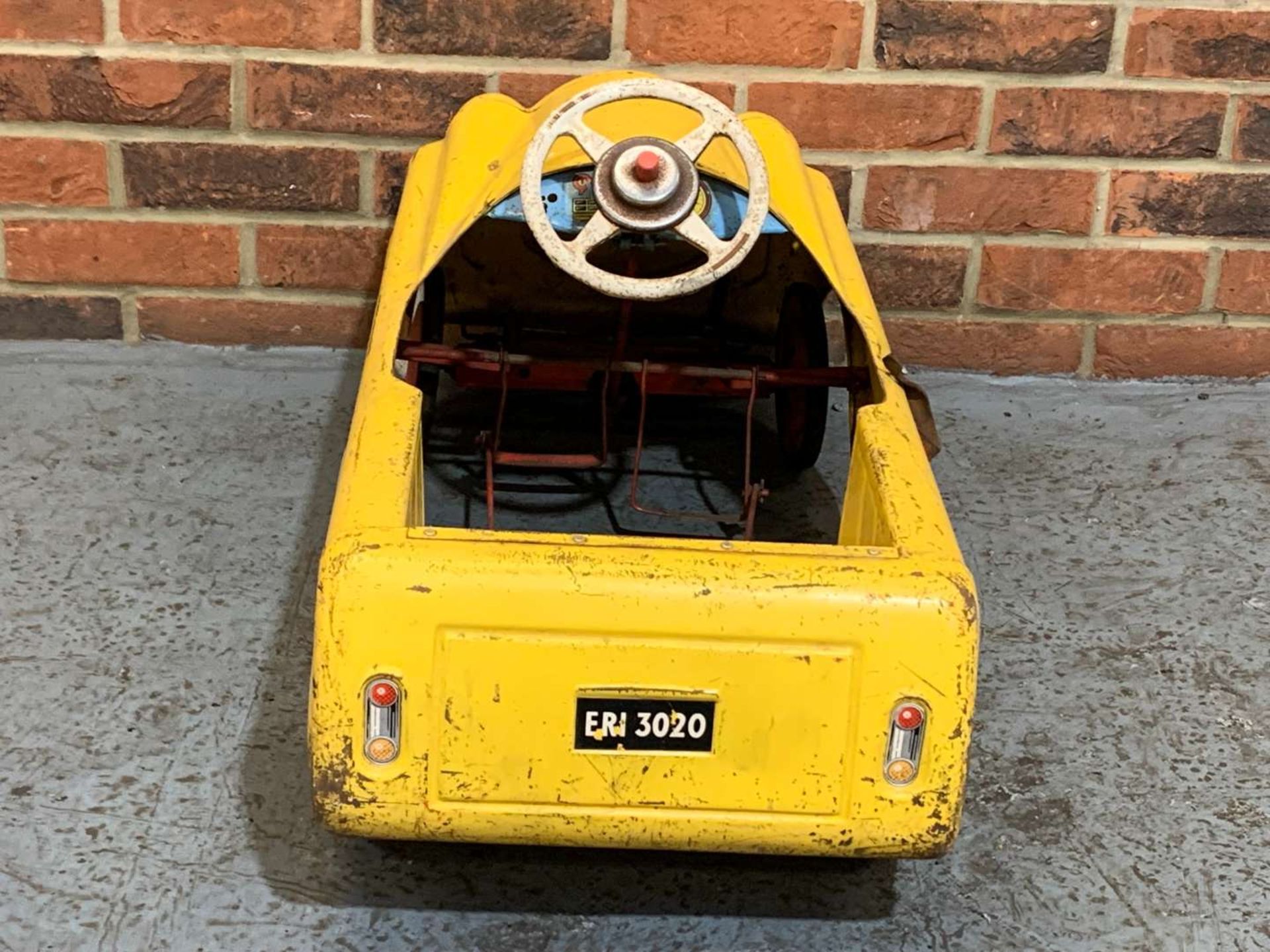 MOBO Tin Plate Safari Pedal Car - Image 6 of 7