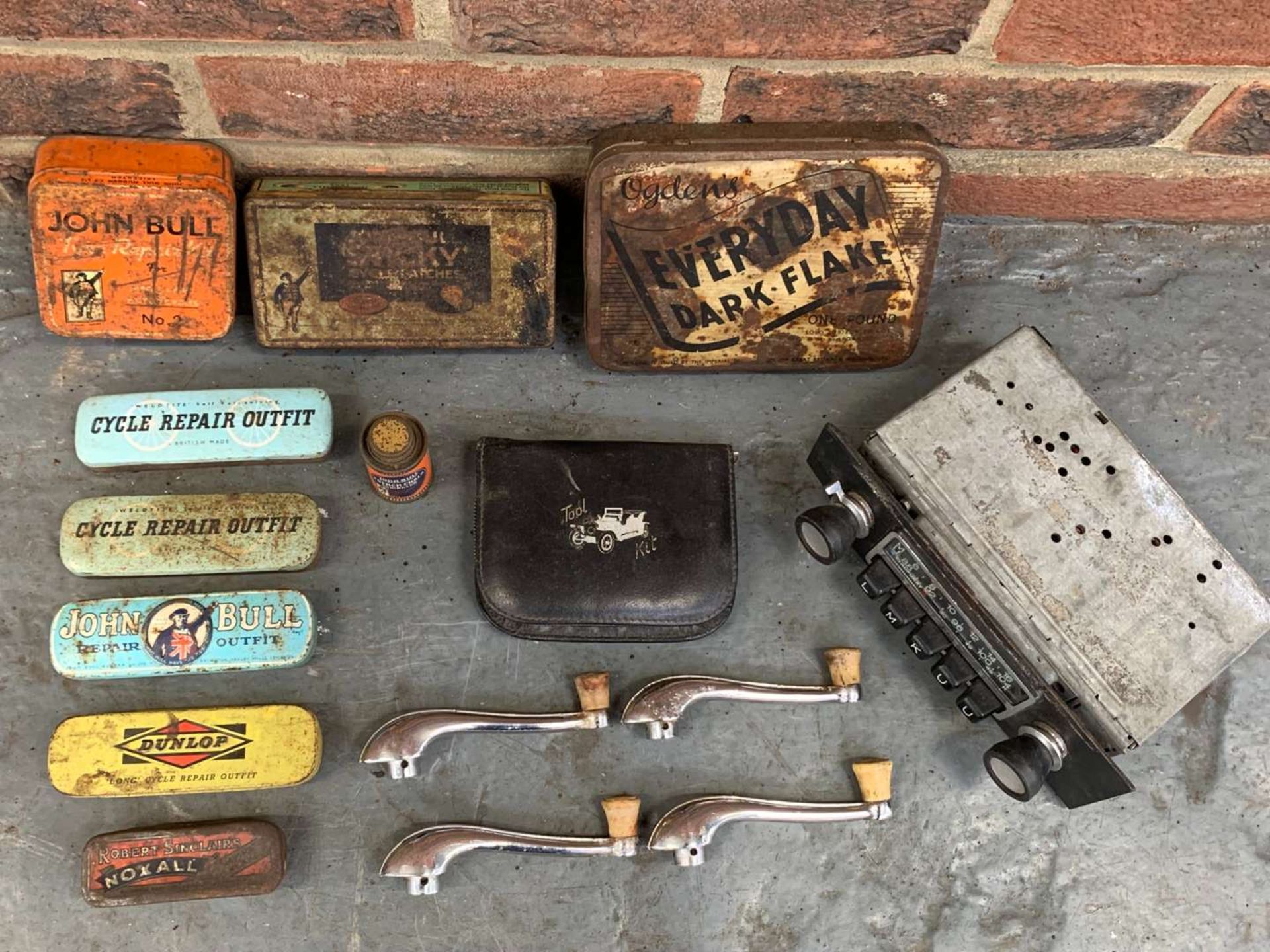 Mixed Lot of Tins Radio and Door Handles - Image 2 of 2