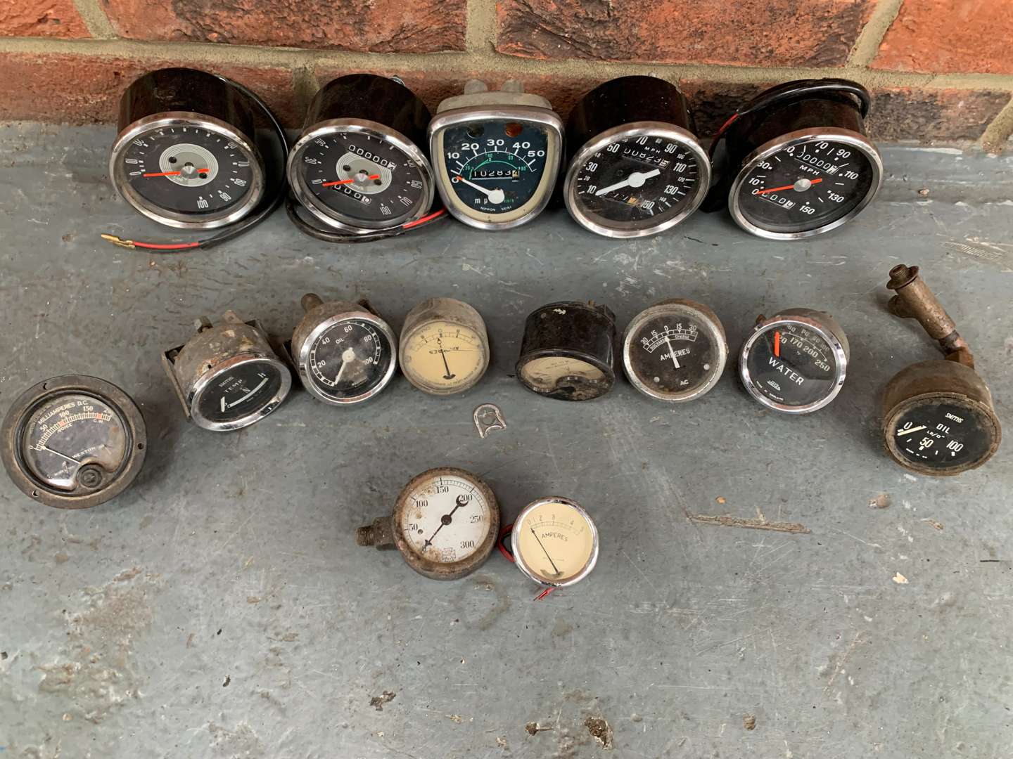 Box Of Classic Car Dials&nbsp; - Image 4 of 4