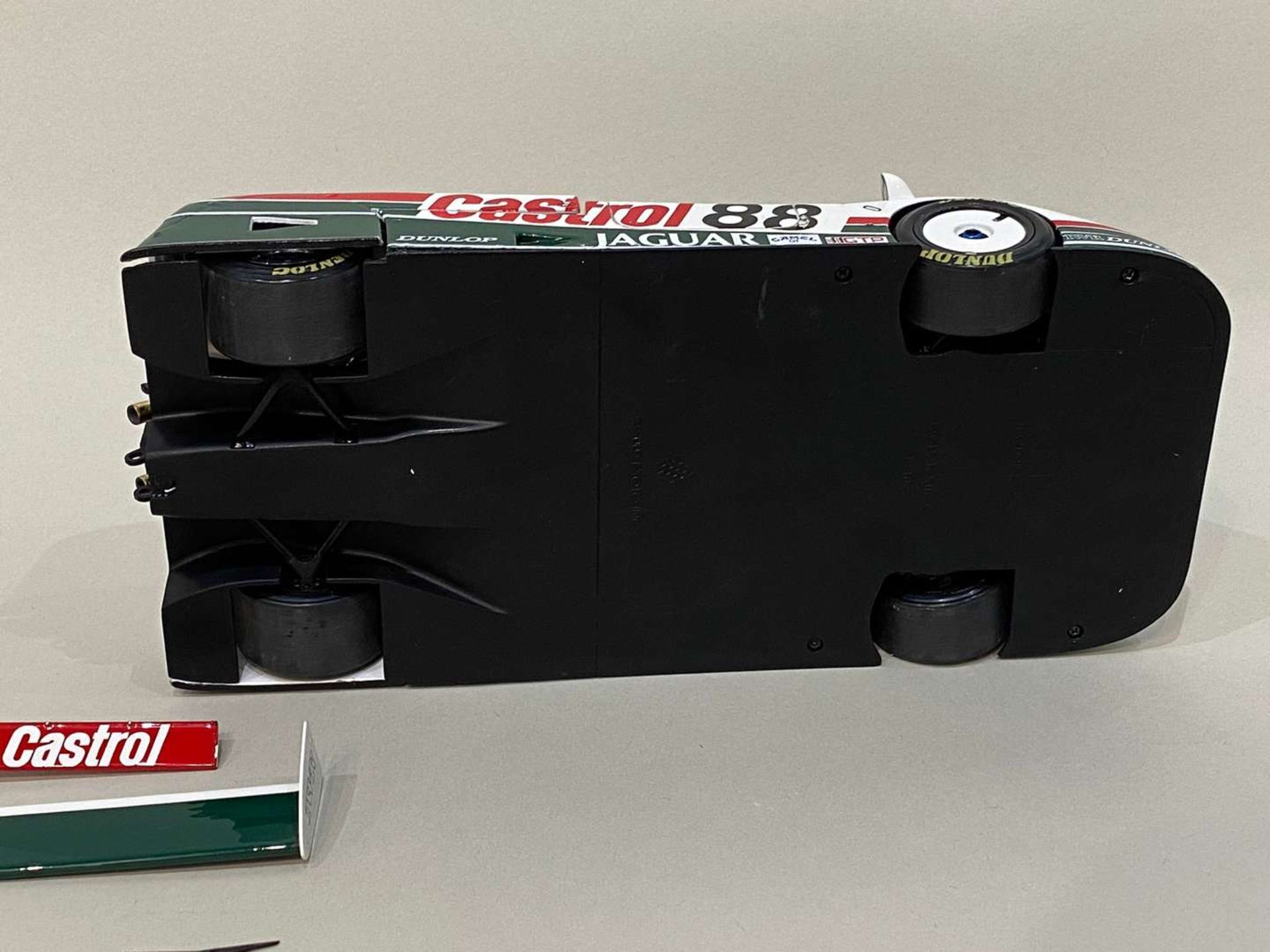 EXOTO MOTORBOX, &nbsp;Jaguar XJR-9, 1:18 - Image 3 of 5