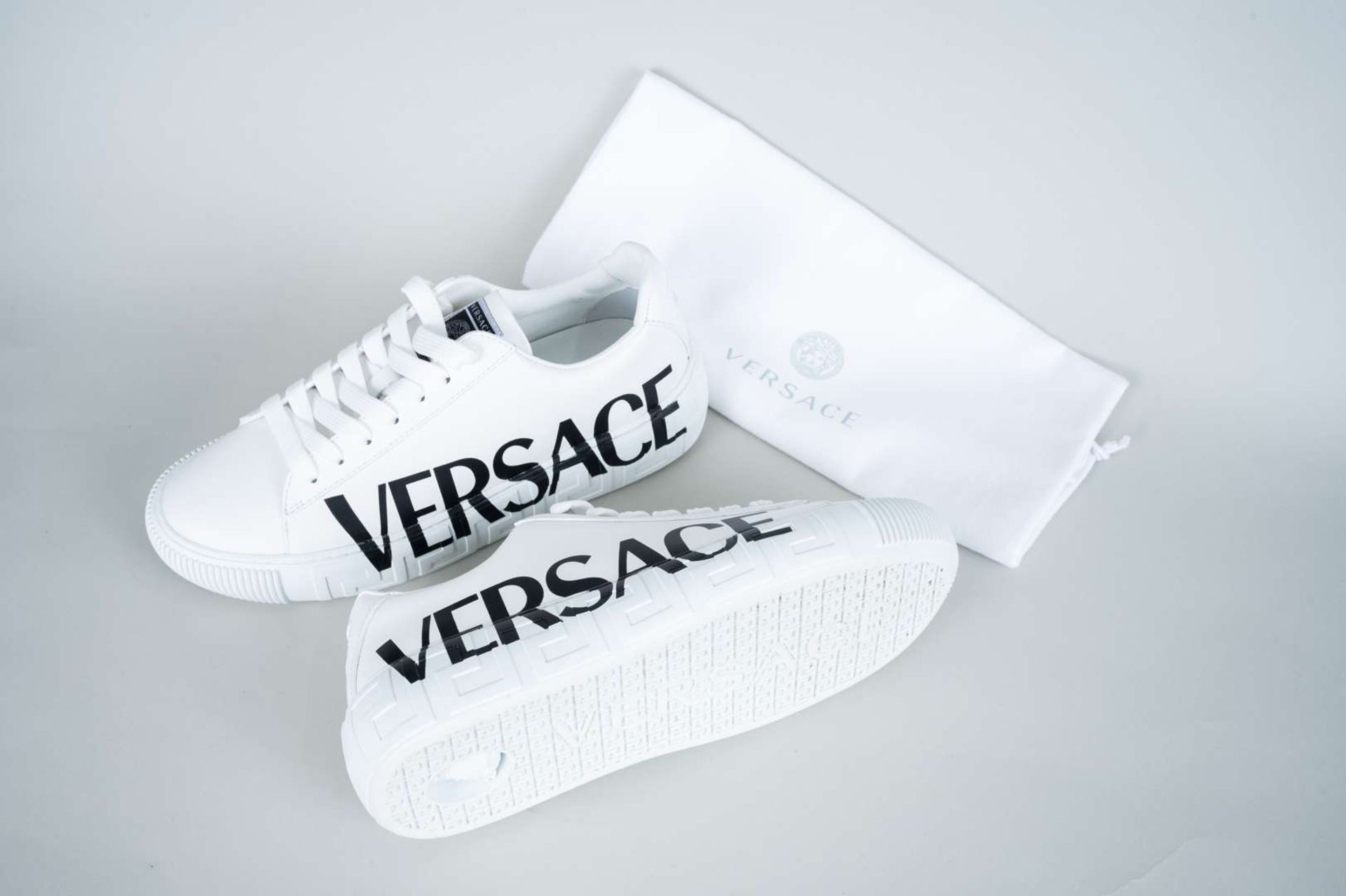 VERSACE, a pair of Greca trainers - Image 4 of 5