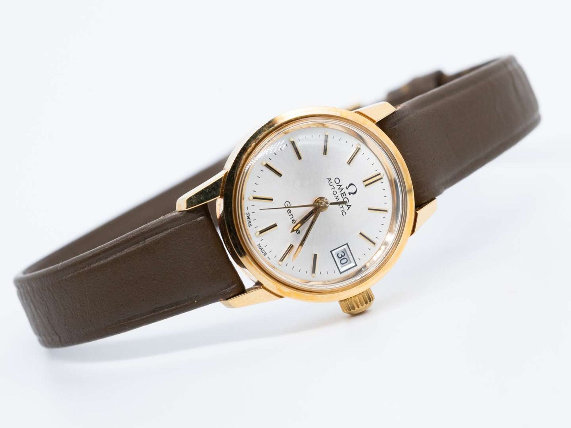 OMEGA, Geneve, a late 20th century gold plated, centre seconds, calendar wristwatch. MD.5660045 - Bild 2 aus 7