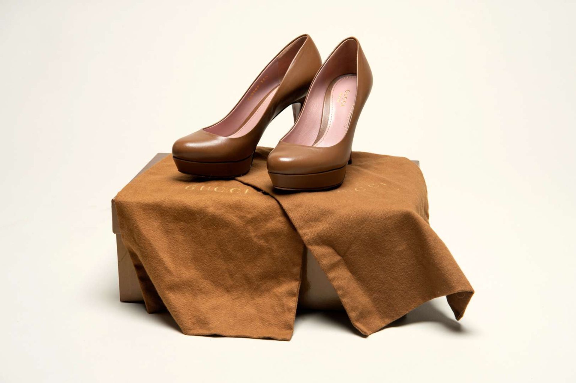 GUCCI, a pair of moca brown leather high heels - Image 2 of 6