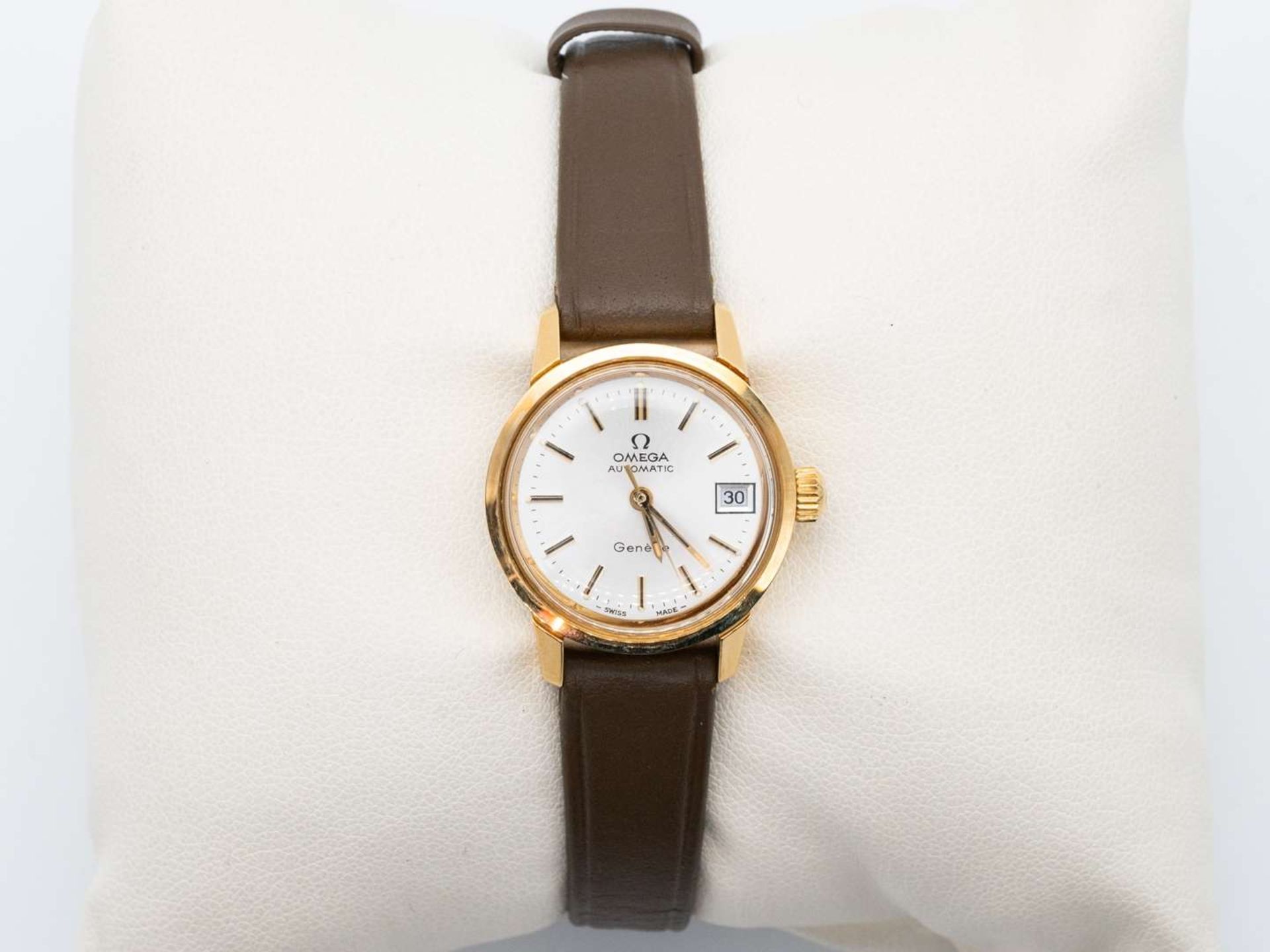 OMEGA, Geneve, a late 20th century gold plated, centre seconds, calendar wristwatch. MD.5660045