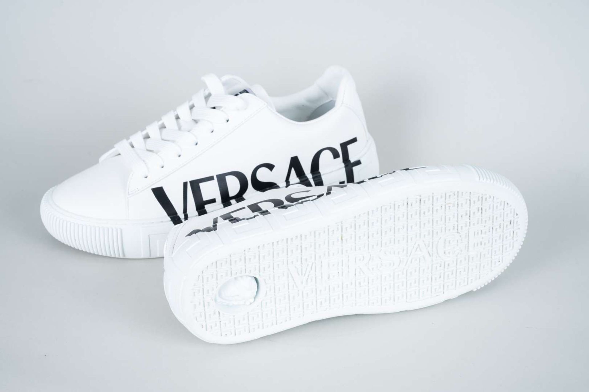 VERSACE, a pair of Greca trainers - Image 3 of 5