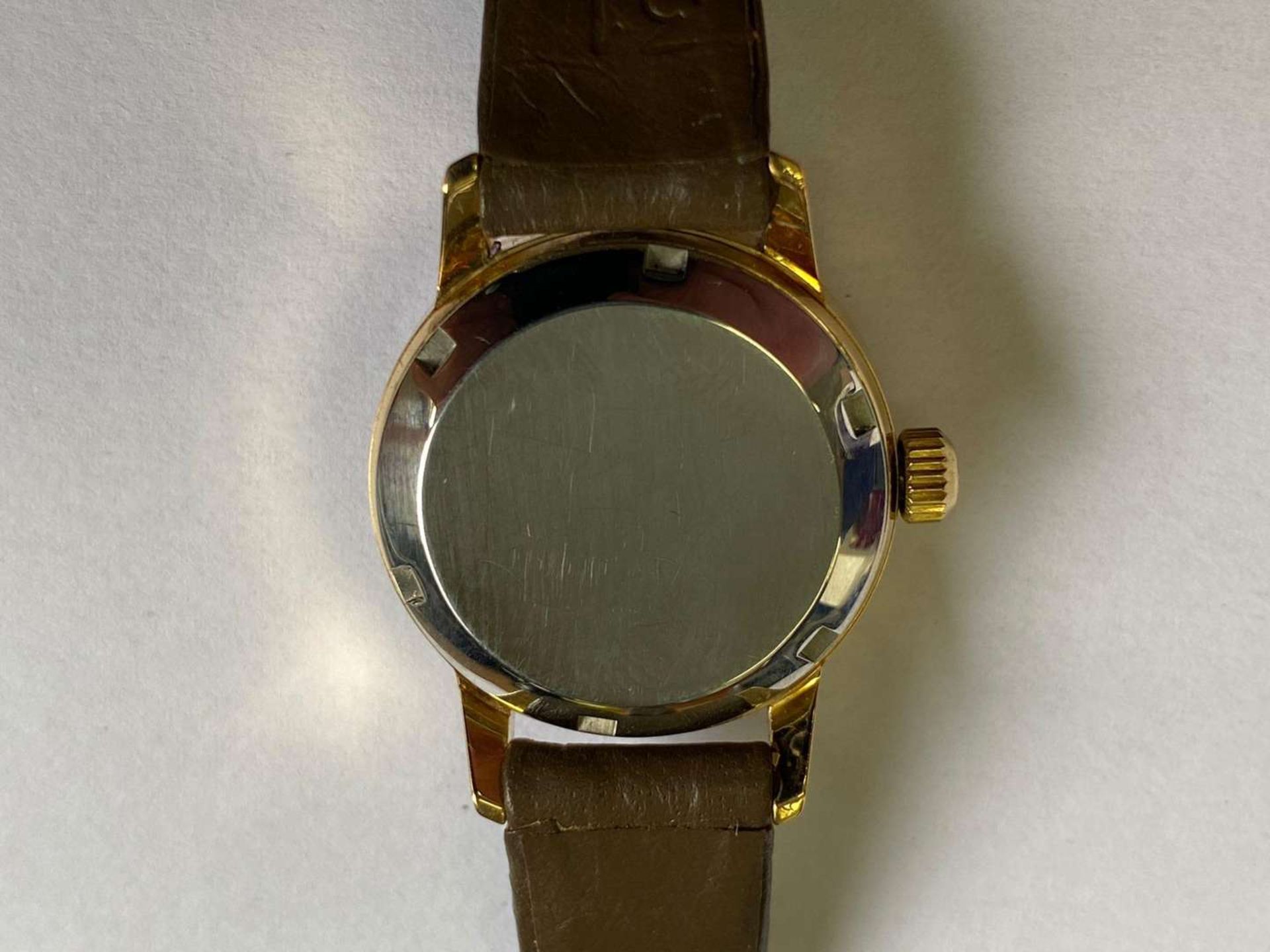 OMEGA, Geneve, a late 20th century gold plated, centre seconds, calendar wristwatch. MD.5660045 - Bild 4 aus 7