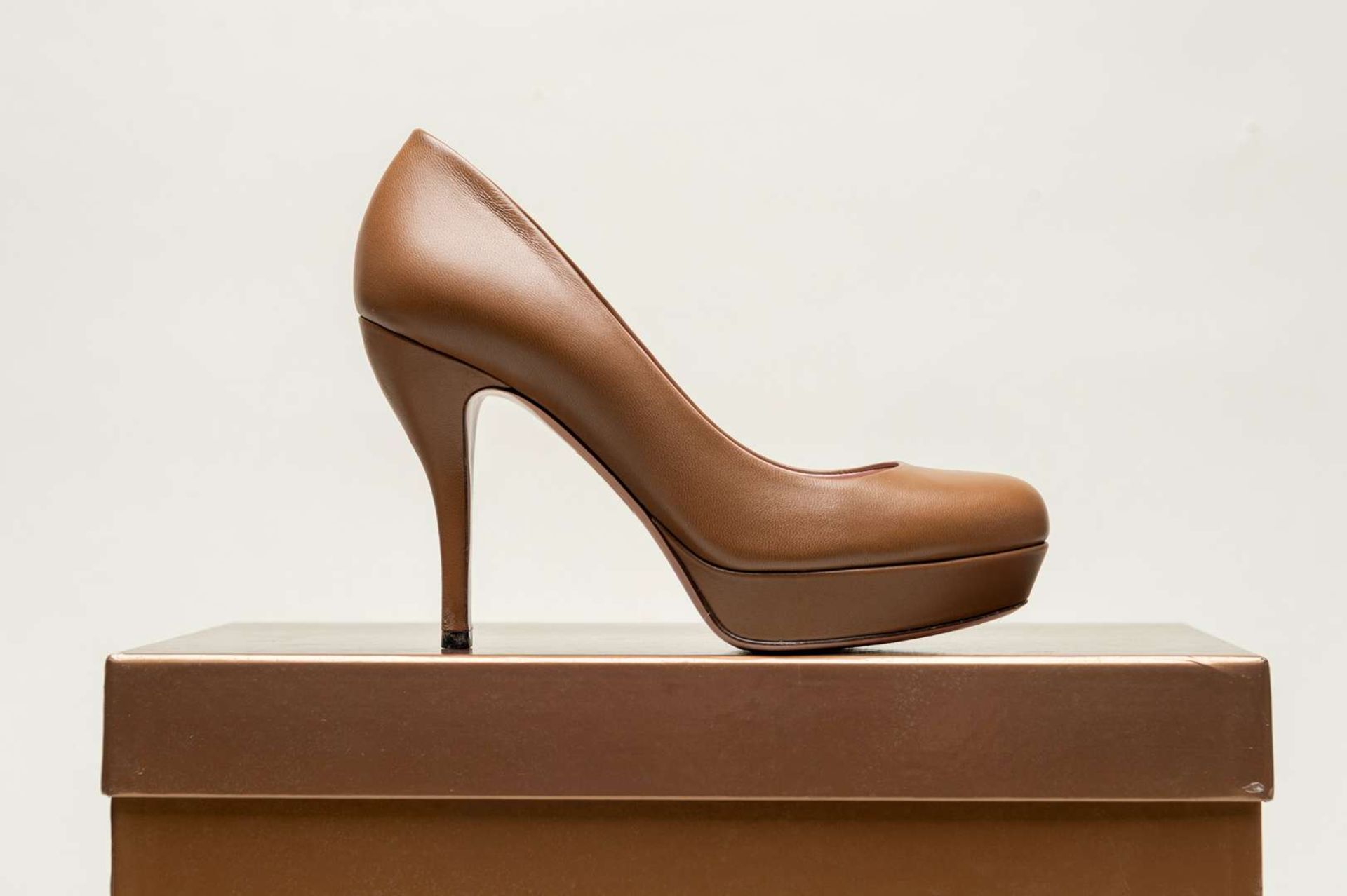 GUCCI, a pair of moca brown leather high heels - Bild 4 aus 6