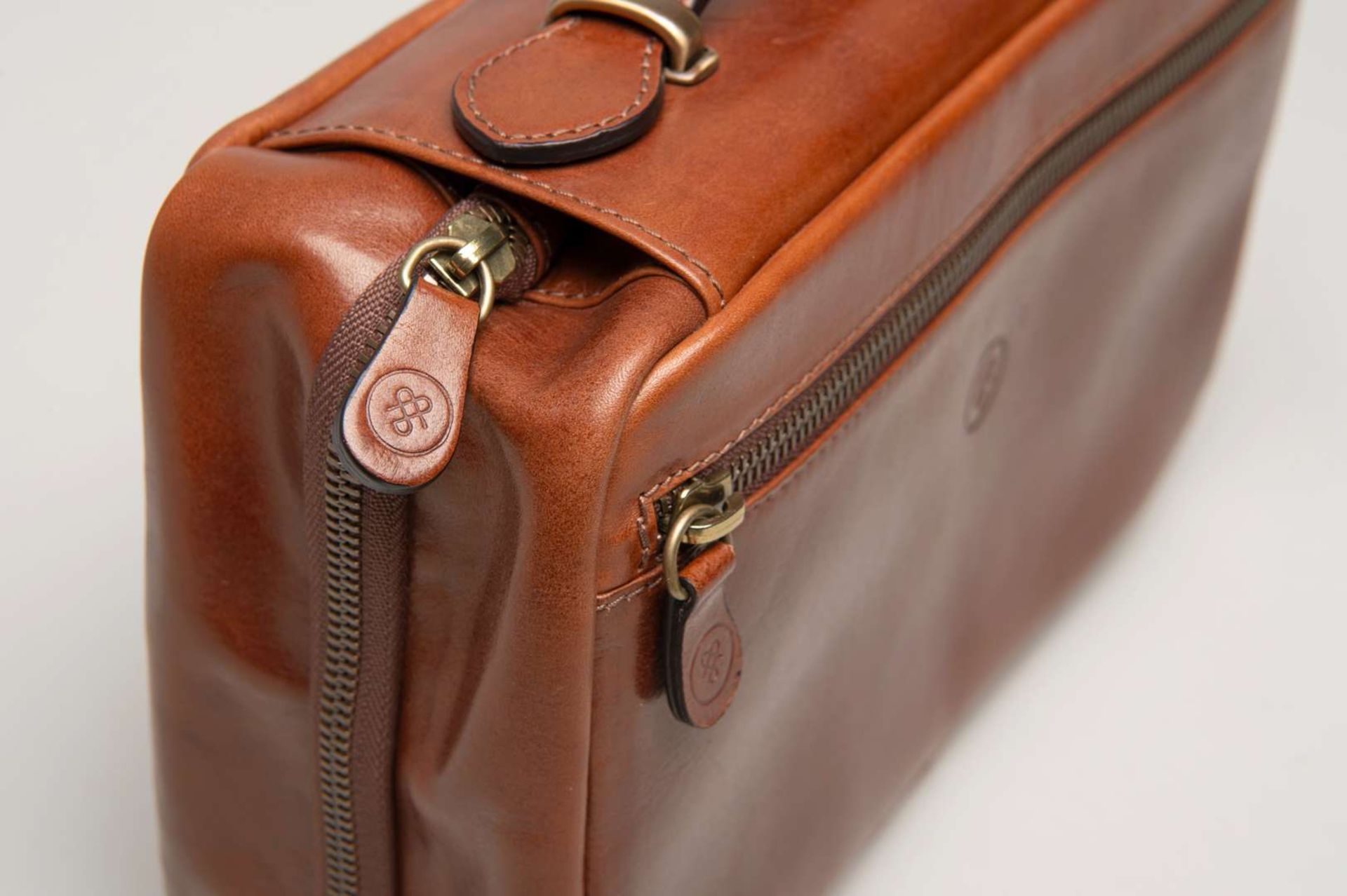 MAXWELL &nbsp;SCOTT, Cascina, 805, chestnut tan leather wash bag - Image 7 of 7