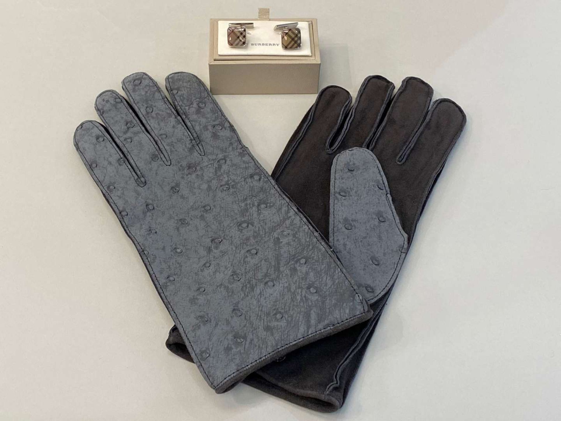 BURBERRY, men's Ostrich, kidskin & cashmere lined gloves, together with a pair of Burberry cufflinks