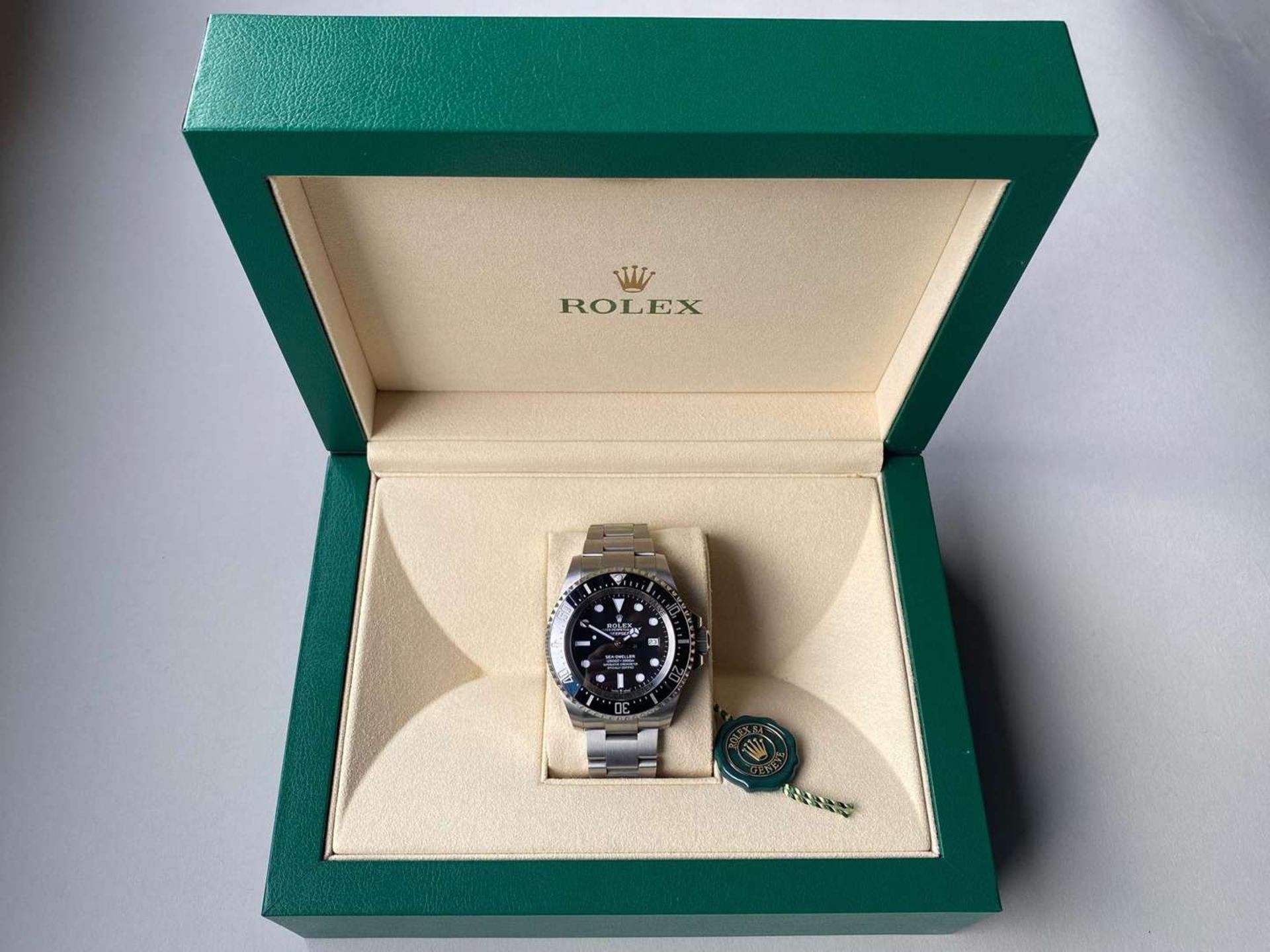 ROLEX. DEEPSEA, SEA DWELLER, Model 126660, Serial 6NR55091, Purchased 2022 - Image 3 of 17