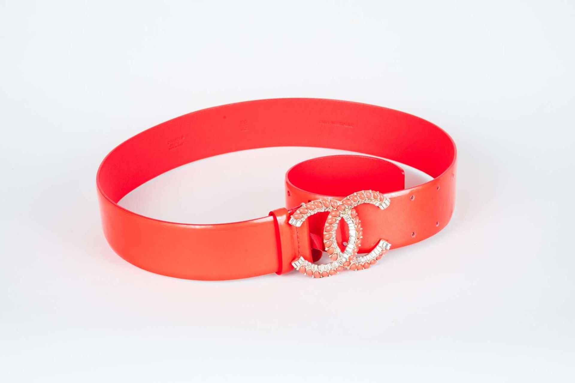 CHANEL, coral red, patent leather belt - Image 4 of 6