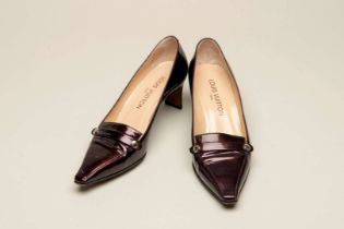 LOUIS VUITTON, a pair of dark bronze, patent leather pumps