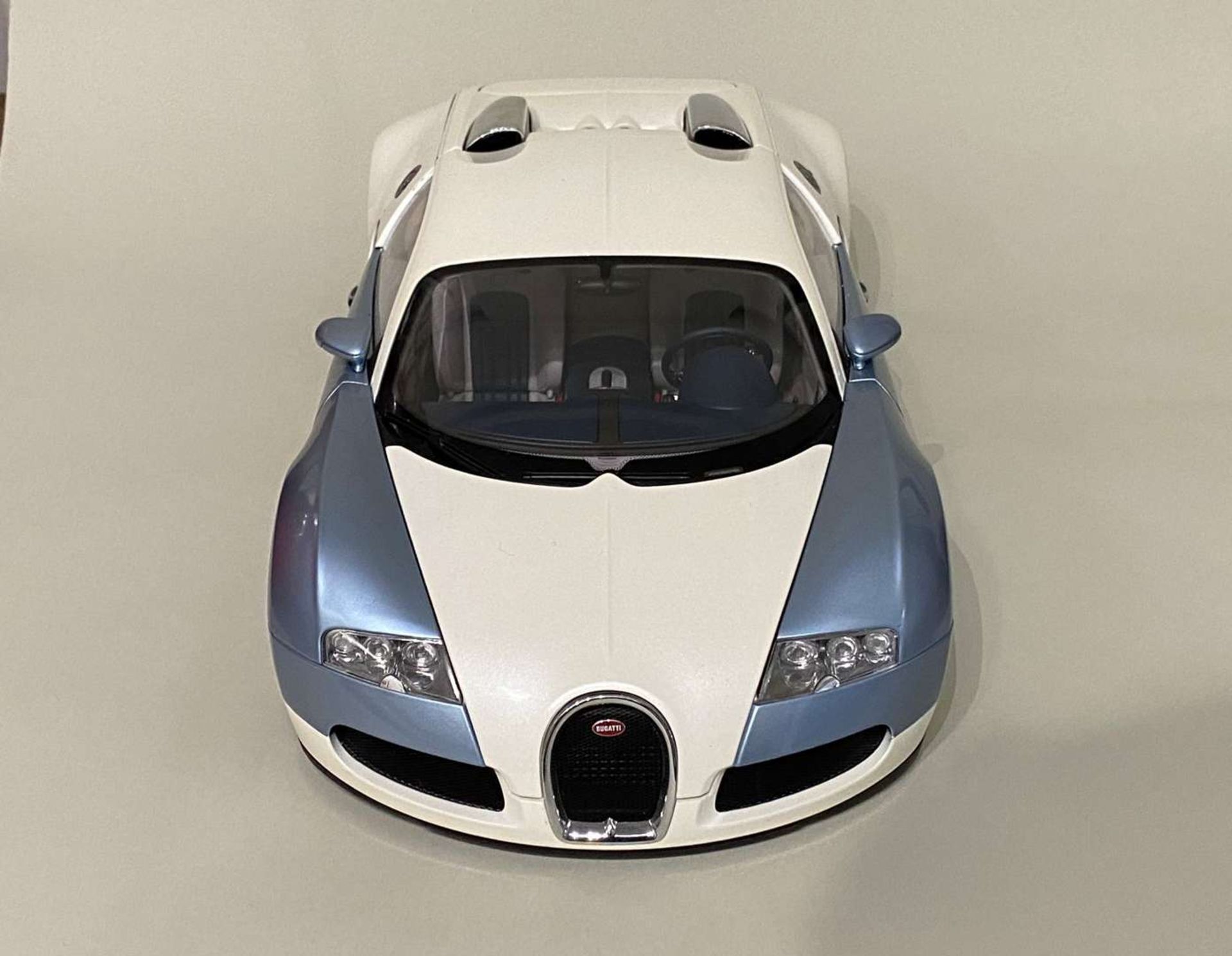AUTOART, Bugatti, EB 16.4 Veyron production car, 1:12 - Bild 2 aus 10