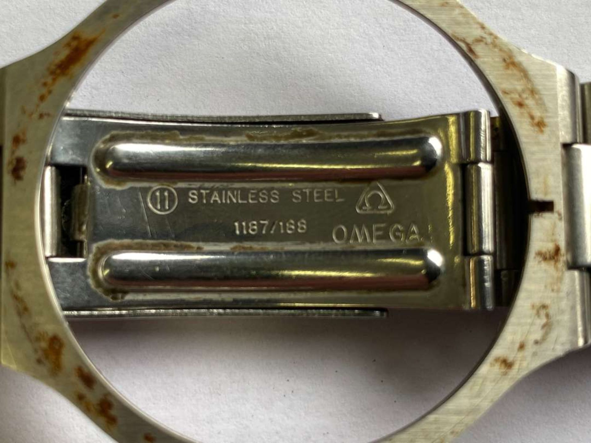 OMEGA, a 1970's Seamaster, Chronometer, Electronic f300 Hz, stainless steel day/date wristwatch. - Image 7 of 8