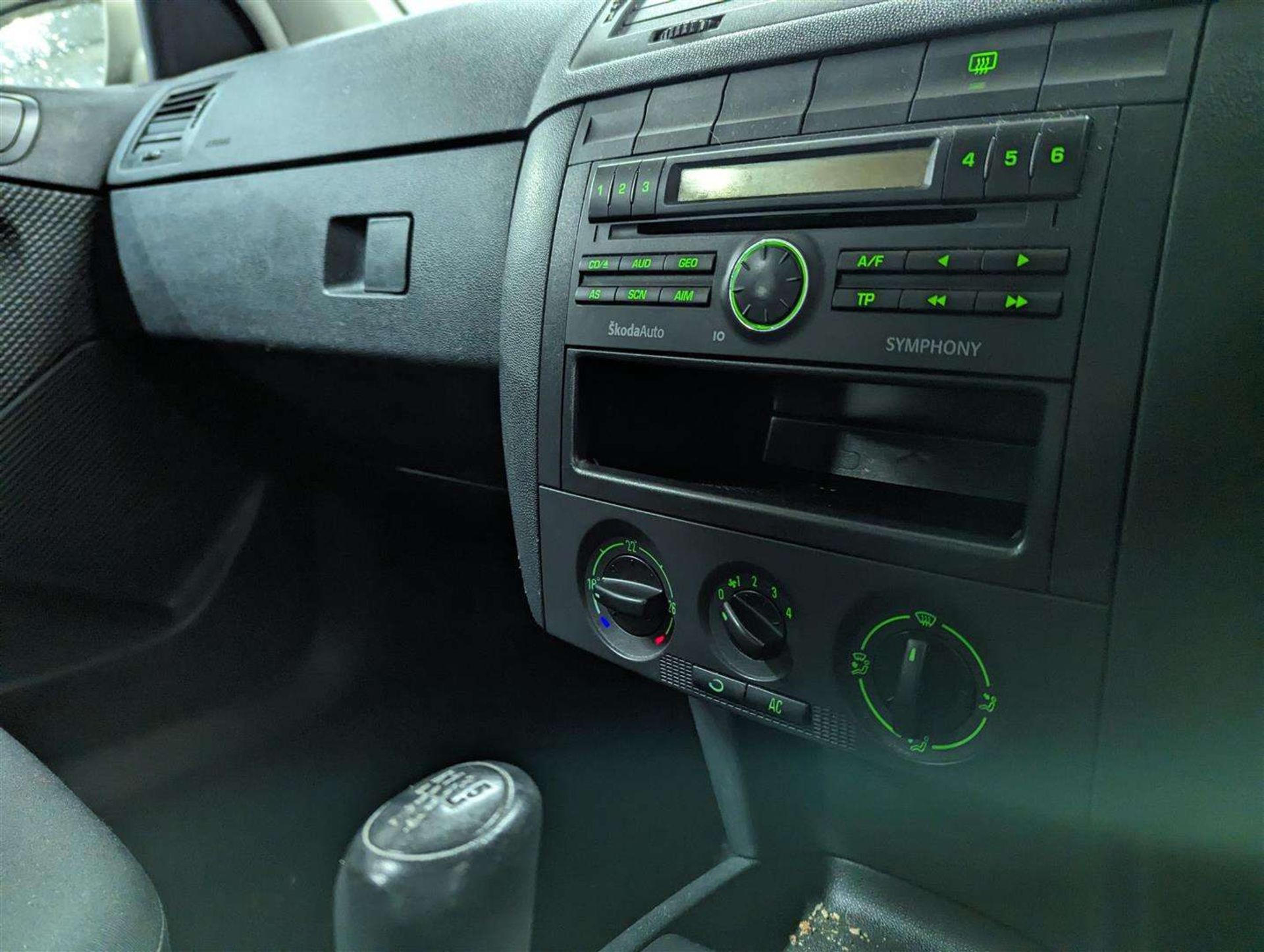 2005 SKODA FABIA AMBIENTE 12V HTP - Image 20 of 23