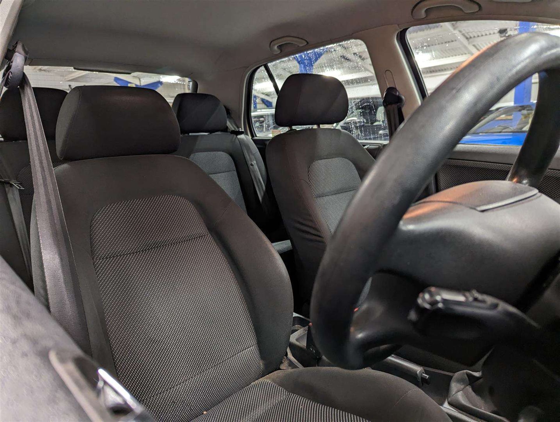 2005 SKODA FABIA AMBIENTE 12V HTP - Image 11 of 23