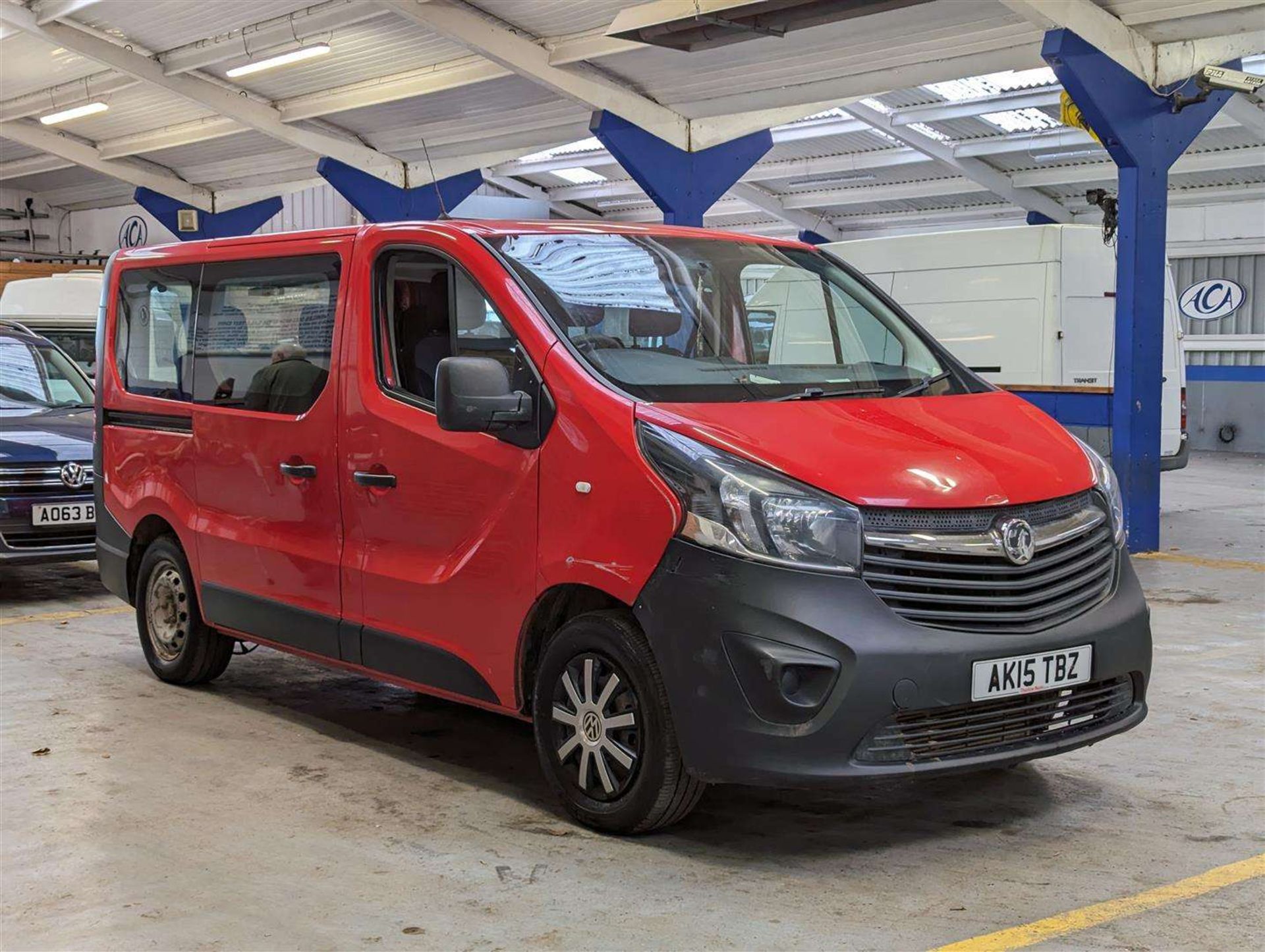 2015 VAUXHALL VIVARO CDTI 9 SEATER - Image 9 of 30