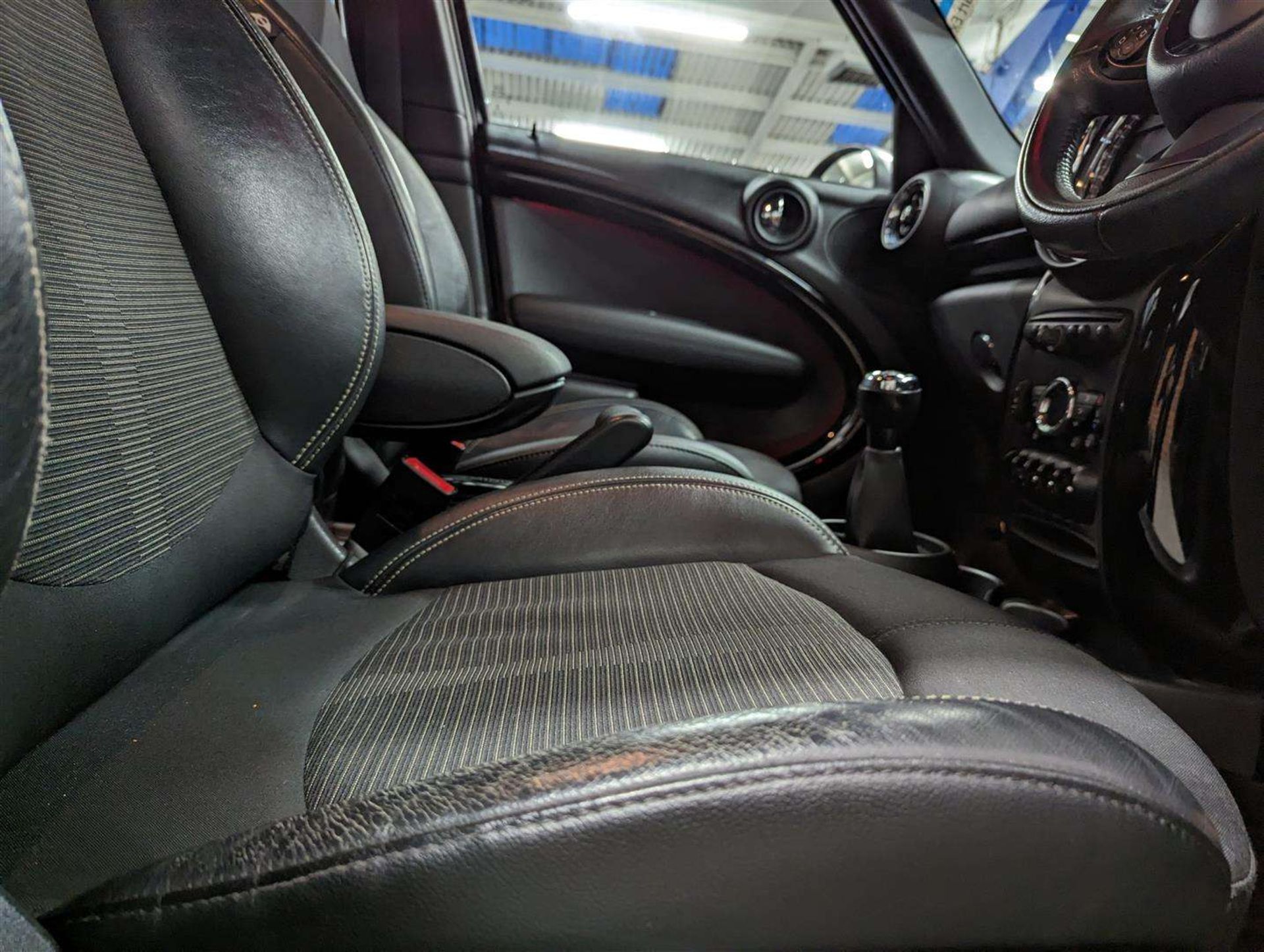 2015 MINI COUNTRYMAN COOPER S - Image 14 of 24