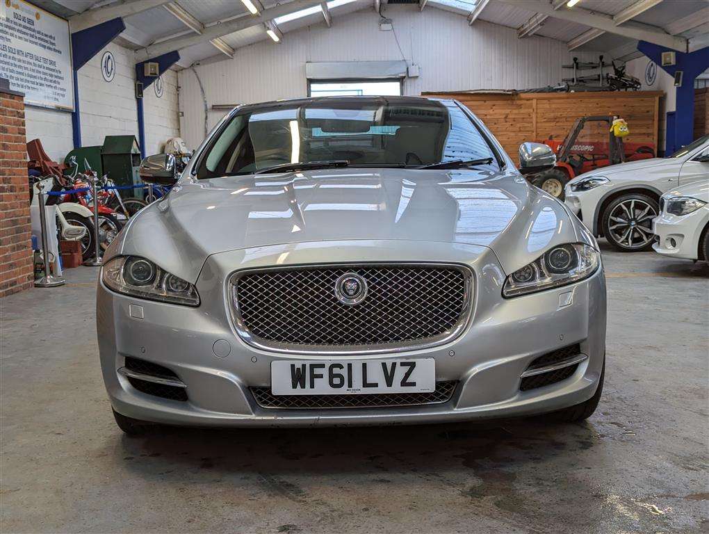 2011 JAGUAR XJ PREMIUM LUXURY V6 D AUTO - Image 2 of 29