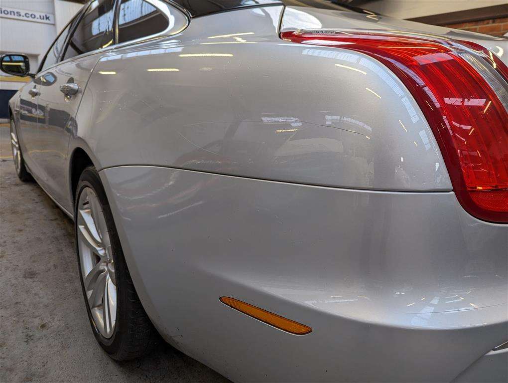 2011 JAGUAR XJ PREMIUM LUXURY V6 D AUTO - Image 7 of 29