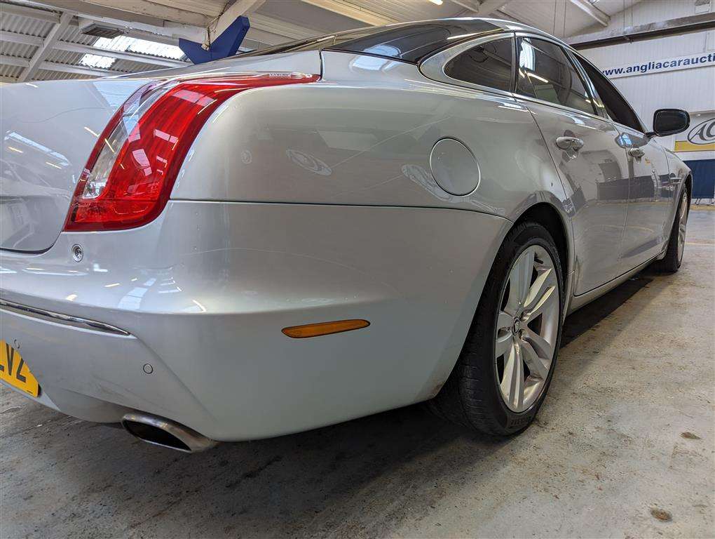 2011 JAGUAR XJ PREMIUM LUXURY V6 D AUTO - Image 18 of 29