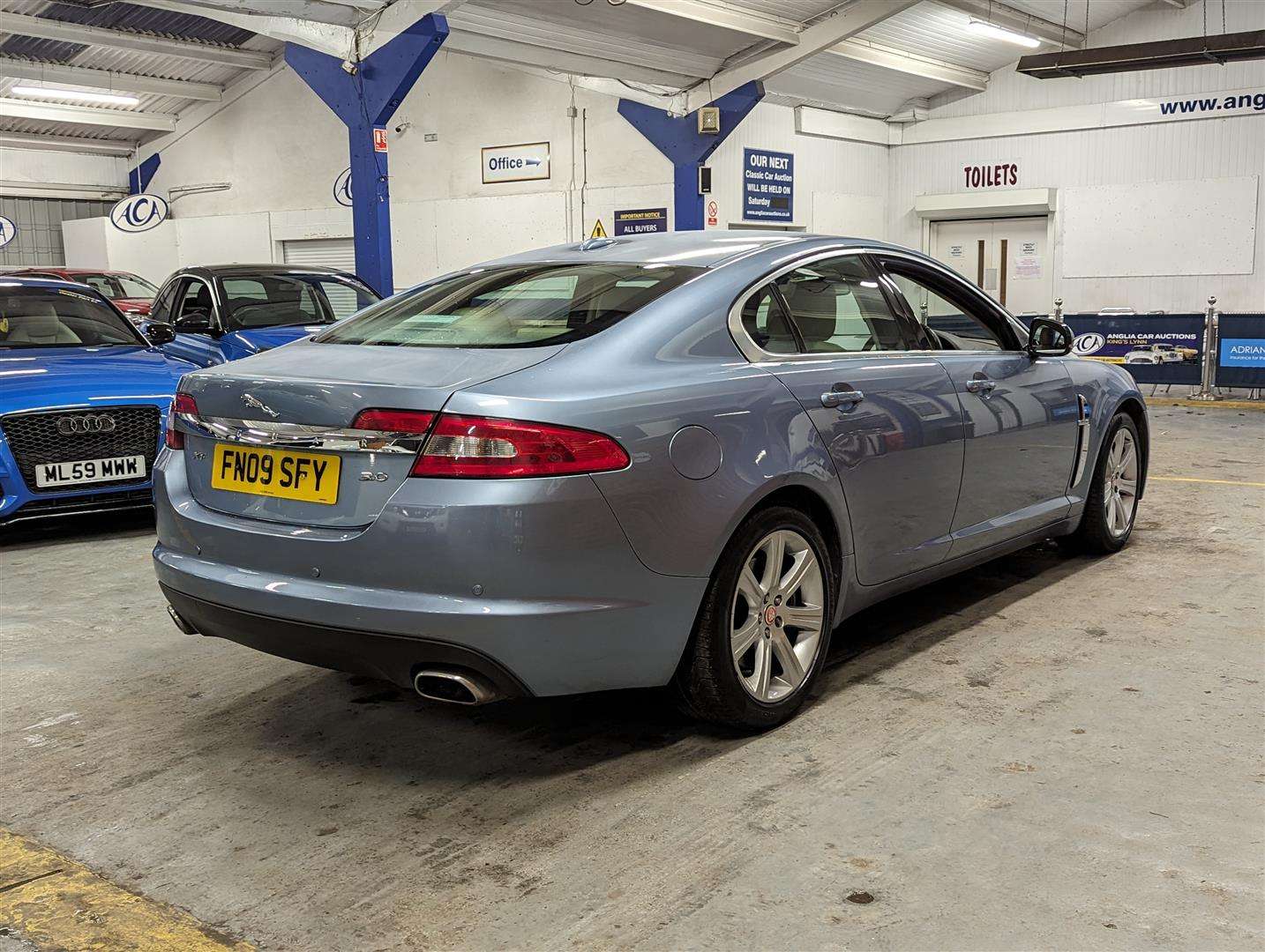 2009 JAGUAR XF LUXURY V6 AUTO - Image 11 of 24