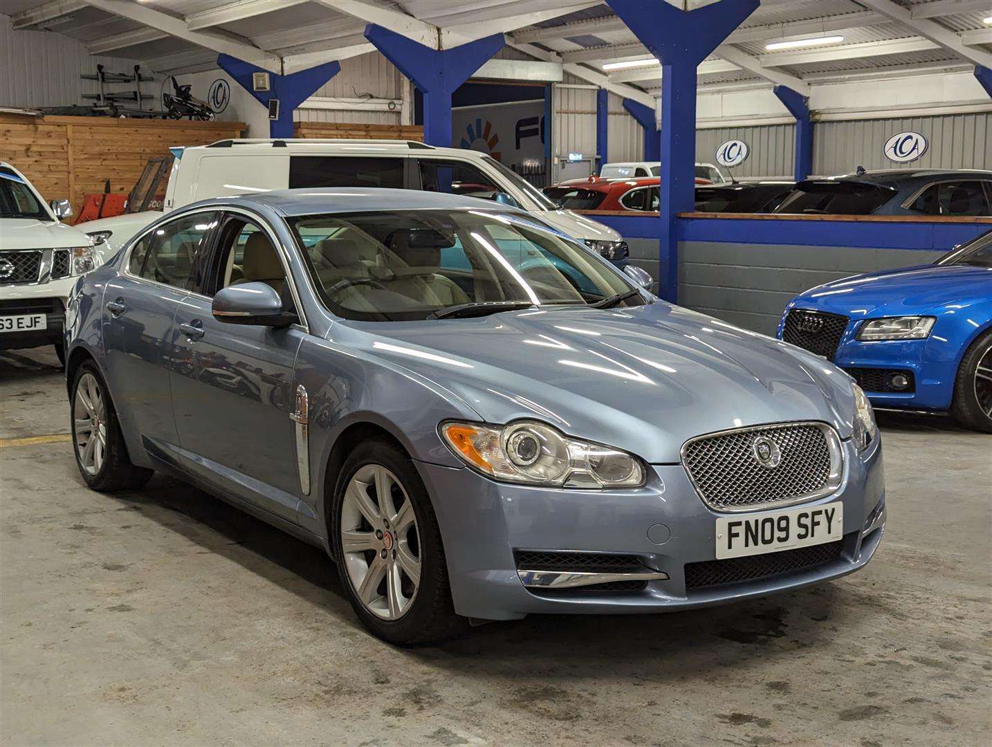 2009 JAGUAR XF LUXURY V6 AUTO - Image 12 of 24