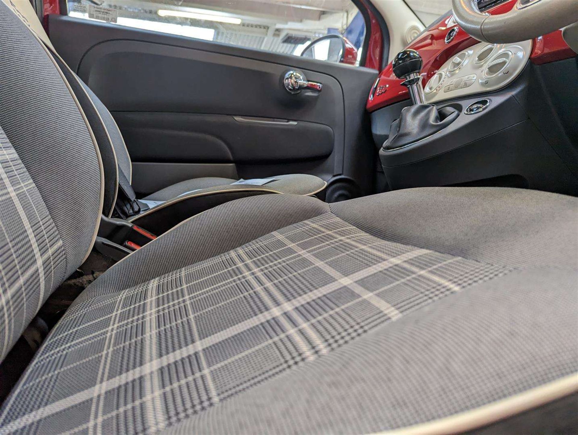 2016 FIAT 500 LOUNGE - Image 18 of 27