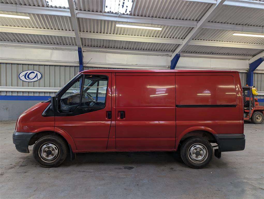 2010 FORD TRANSIT 85 T260M TREND - Image 2 of 30