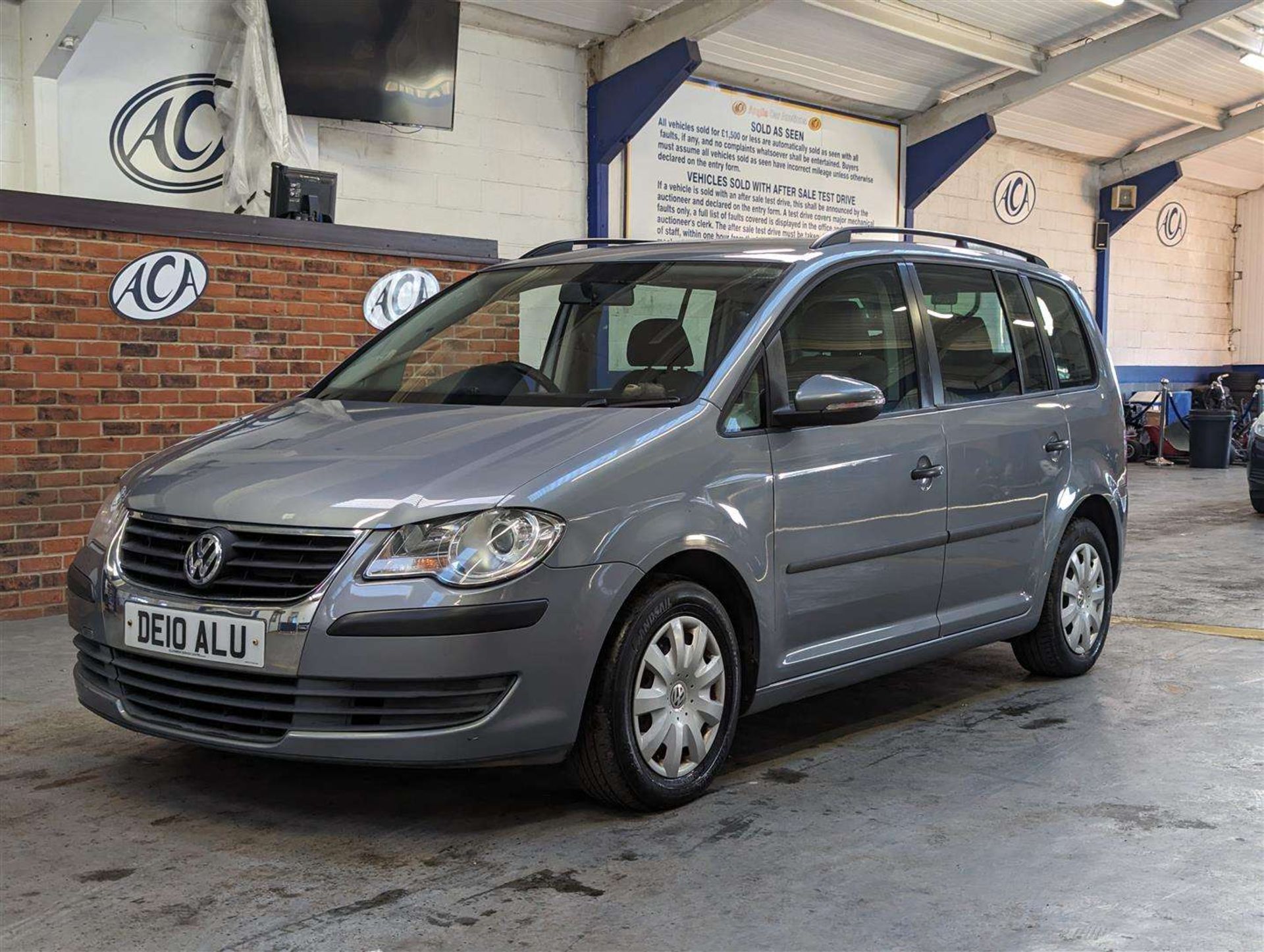 2010 VOLKSWAGEN TOURAN S BLUEMOTION TDI