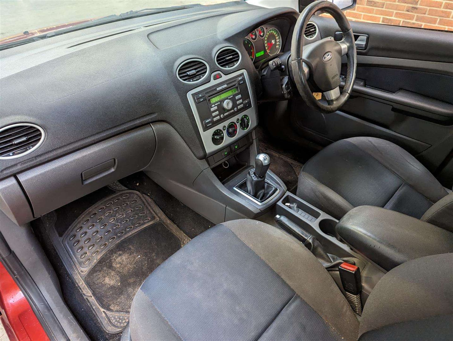 2006 FORD FOCUS ZETEC CLIMATE 116 - Image 14 of 26