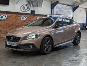 2013 VOLVO V40 CROSS COUNTRY LUX NAV