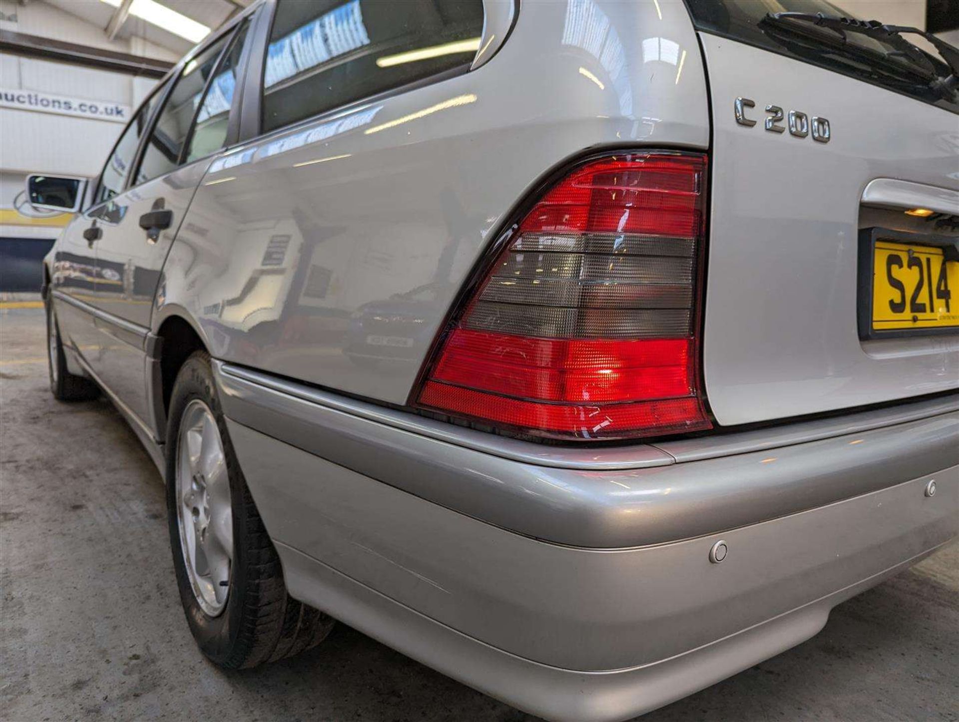 1998 MERCEDES C200 - Image 7 of 30