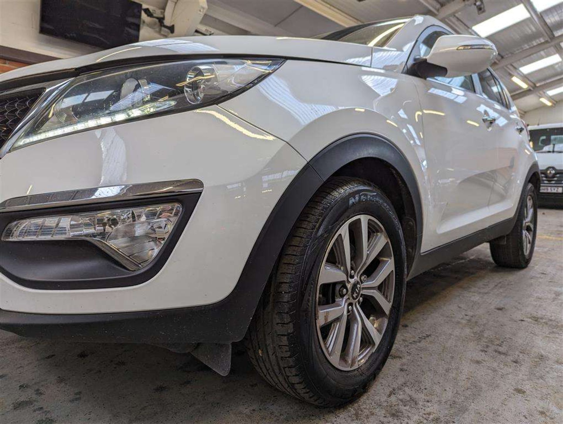 2014 KIA SPORTAGE WHITE EDITION IS - Image 9 of 24