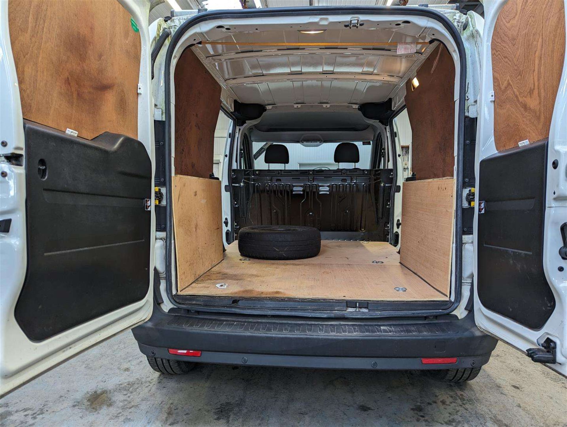 2019 FIAT DOBLO 16V MAXI MULTIJET I - Image 12 of 25