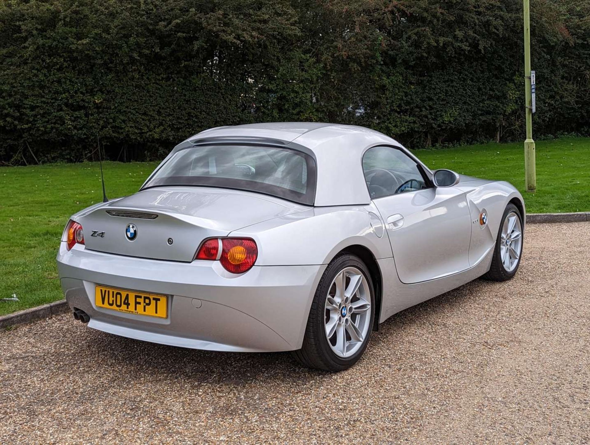 2004 BMW Z4 2.2i SE CONVERTIBLE&nbsp; - Image 9 of 30