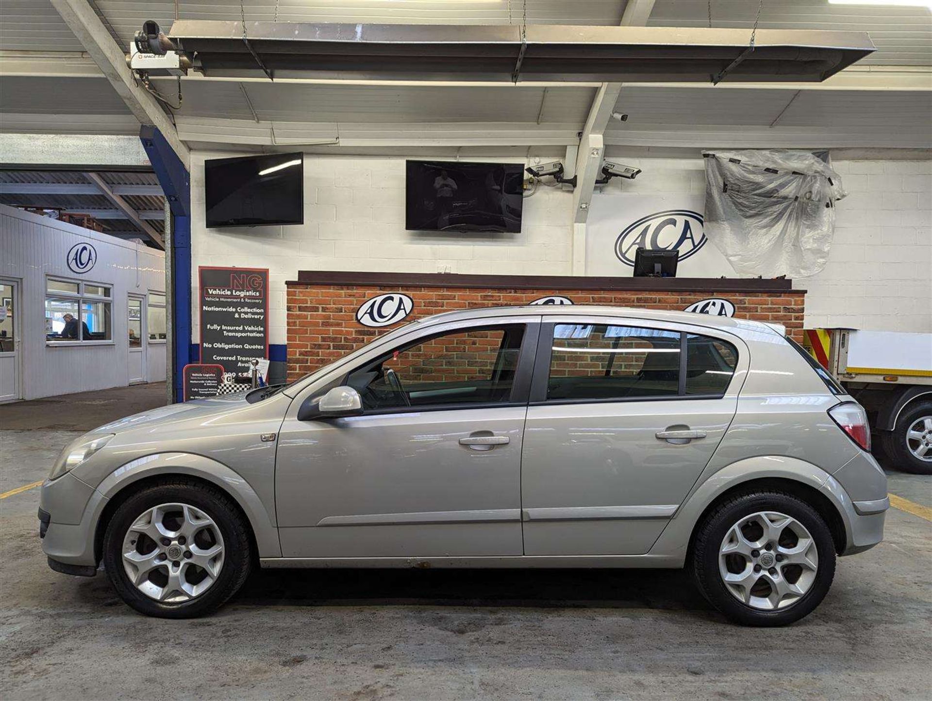 2006 VAUXHALL ASTRA SXI TWINPORT - Image 2 of 25