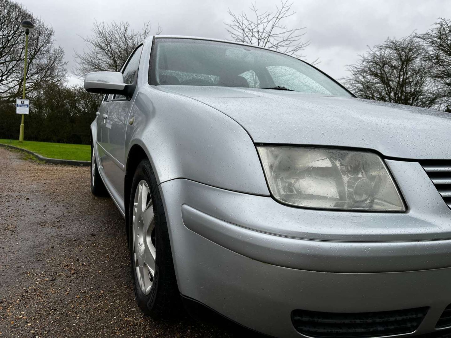 2004 VOLKSWAGEN BORA TDI SE TIPTRONIC - Image 9 of 30