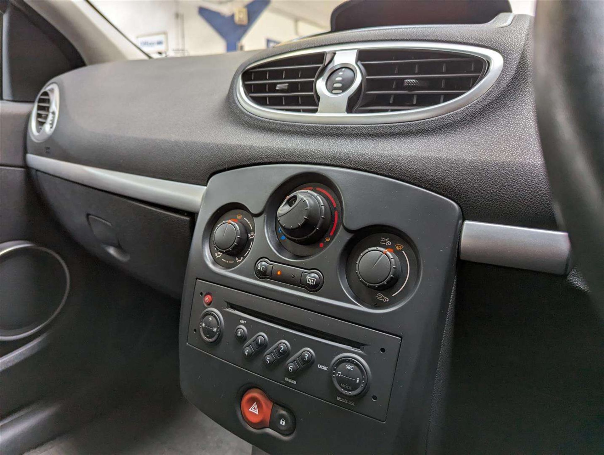 2008 RENAULT CLIO DYNAMIQUE TURBO 100 - Image 23 of 27