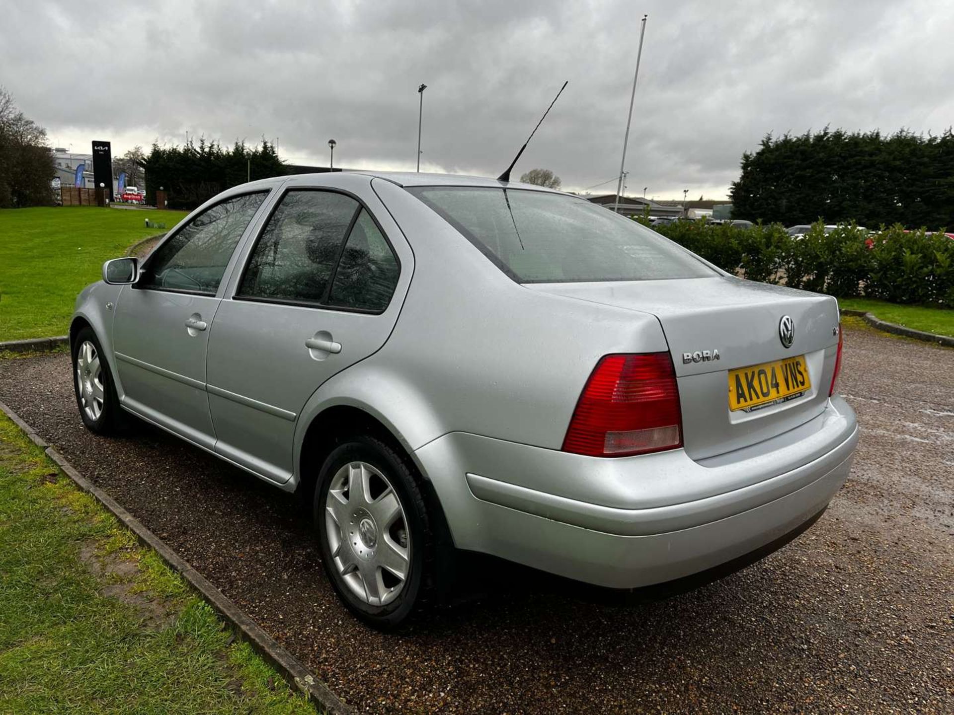 2004 VOLKSWAGEN BORA TDI SE TIPTRONIC - Image 5 of 30