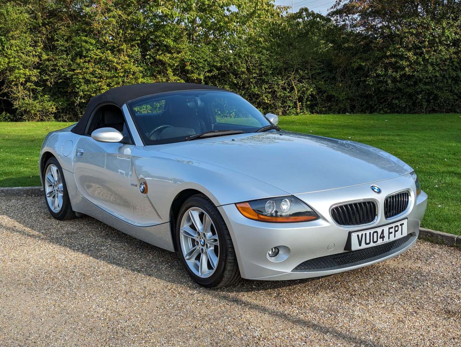 2004 BMW Z4 2.2i SE CONVERTIBLE&nbsp; - Image 3 of 30