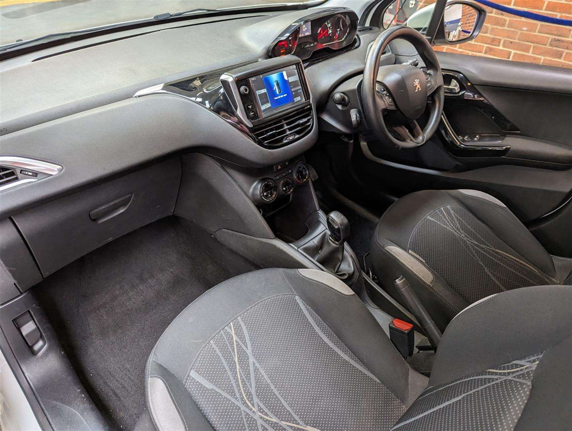 2014 PEUGEOT 208 ACTIVE - Image 17 of 28