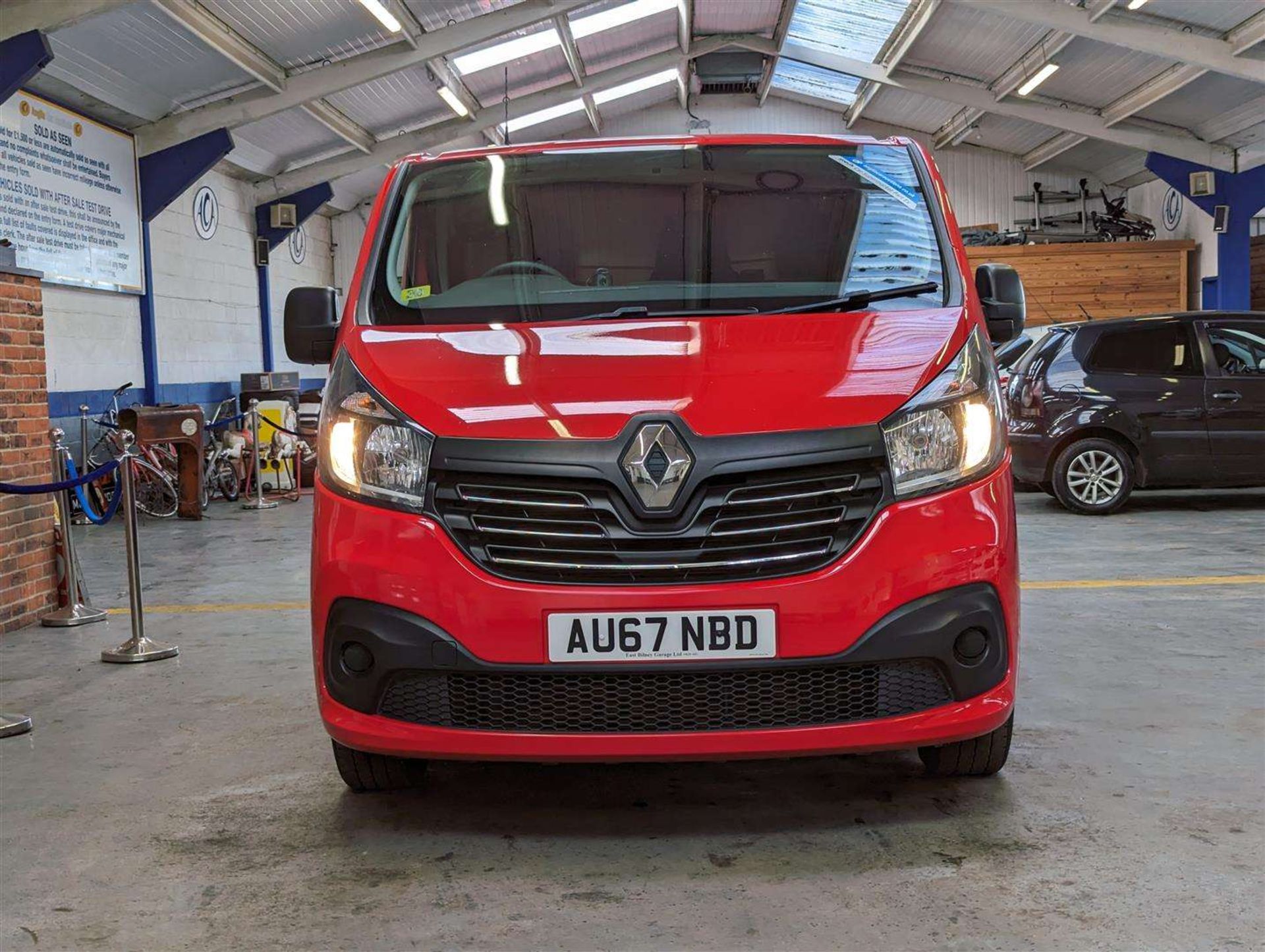 2017 RENAULT TRAFIC SL27 BUSINESS + DC - Image 28 of 29