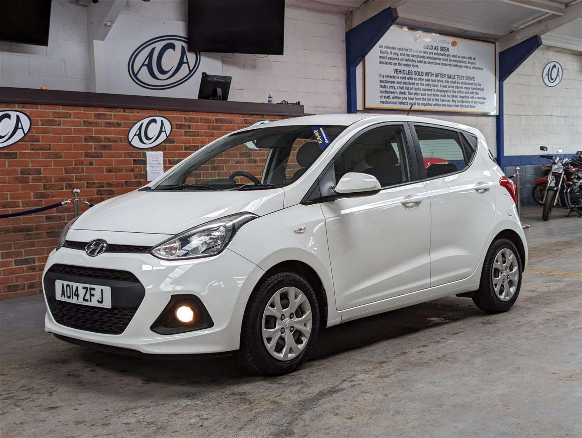 2014 HYUNDAI I10 SE