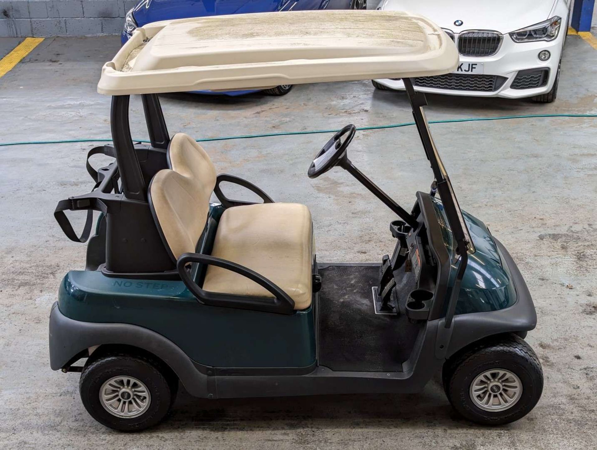 2018 CLUB CAR PRECEDENT GOLF BUGGY - Image 16 of 17