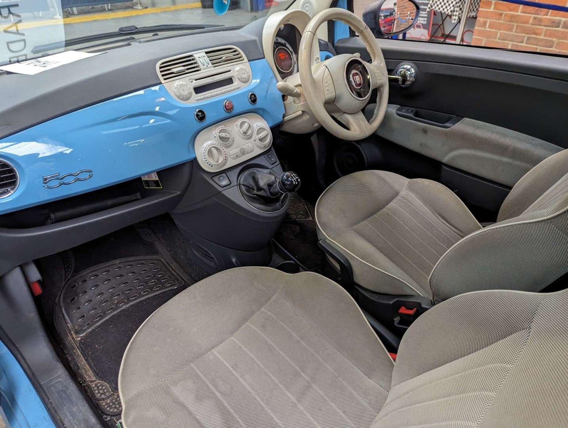 2013 FIAT 500 LOUNGE RHD - Image 16 of 30