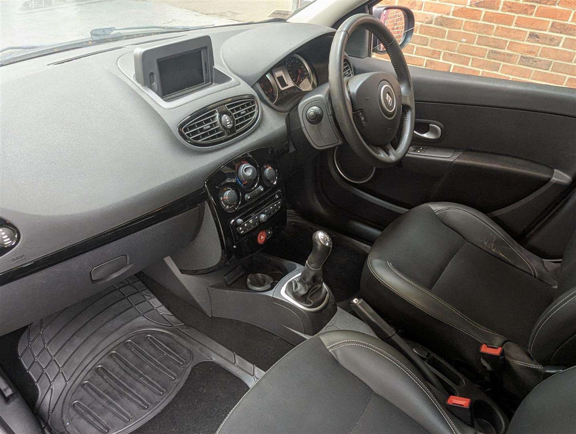 2012 RENAULT CLIO DYNAMIQUE TOMTOM DCI - Image 14 of 30