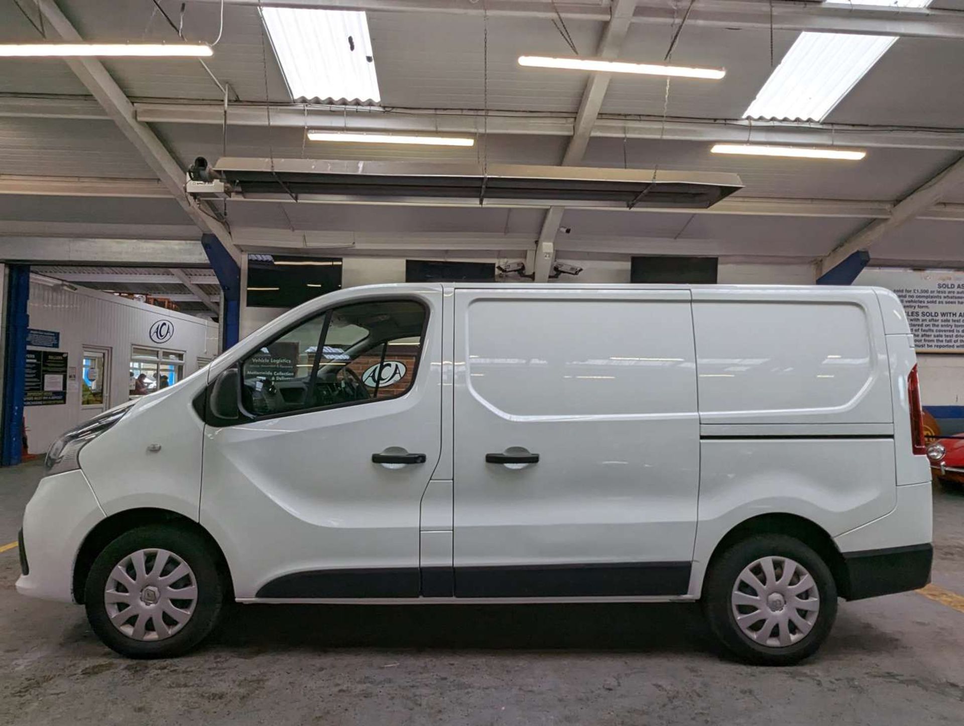 2019 RENAULT TRAFIC SL27 BUSINESS + DC - Image 2 of 30