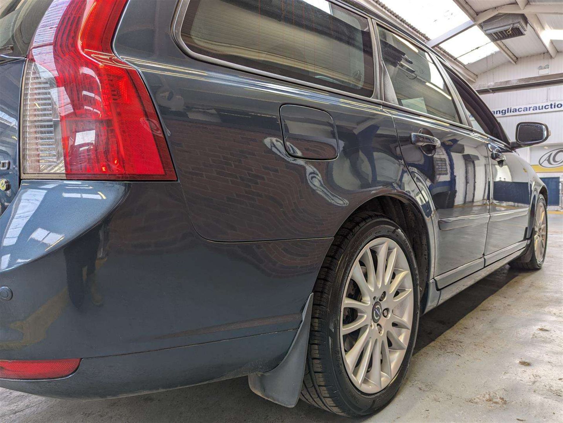 2009 VOLVO V50 SE LUX D DRIVE - Image 6 of 30