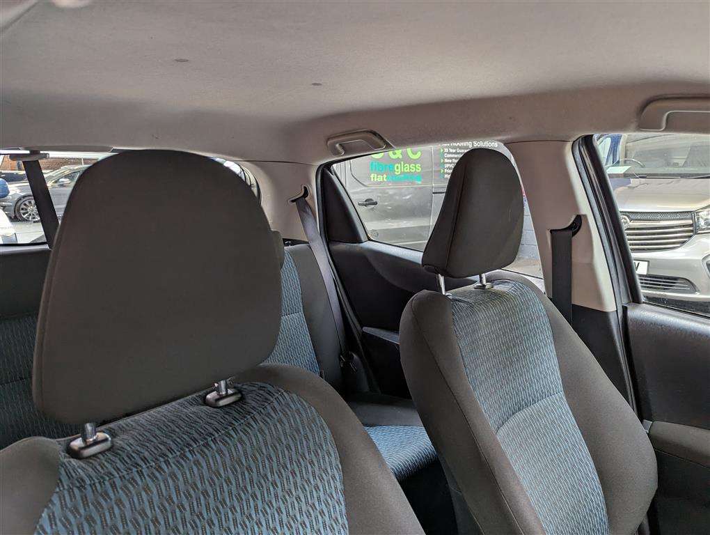 2012 TOYOTA YARIS TR VVT-I - Image 26 of 30